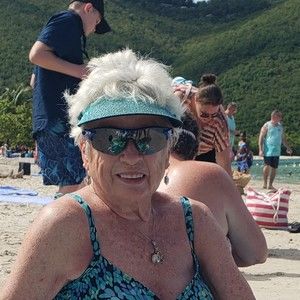 Meet your Posher, Suzanne